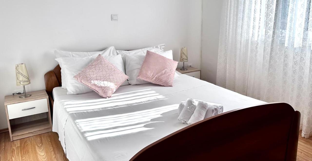 Apartament Ester *
